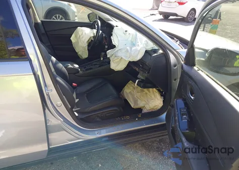 2024 Honda Accord Hybrid Touring z USA, uszkodzony, nr VIN 1HGCY2F89RA044893